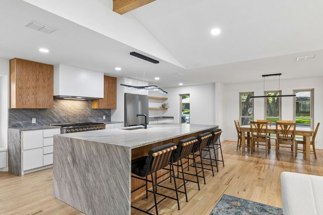 6306 Glennox Lane, Dallas, TX 75214