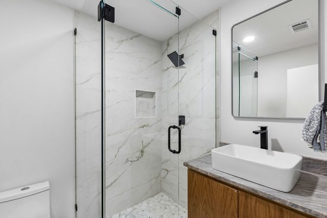 6306 Glennox Lane, Dallas, TX 75214