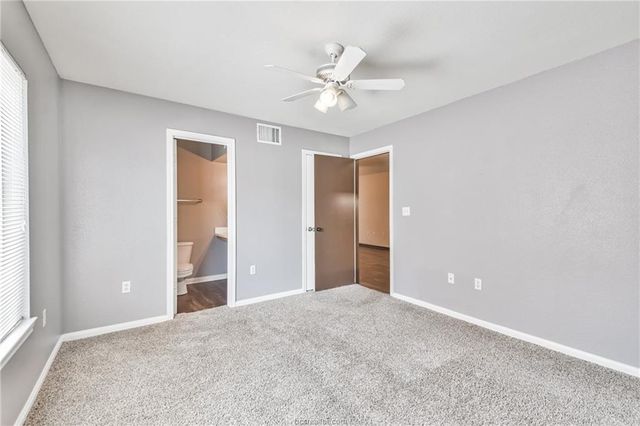529 Southwest Parkway 203, College Station, TX 77840