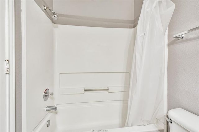 529 Southwest Parkway 203, College Station, TX 77840