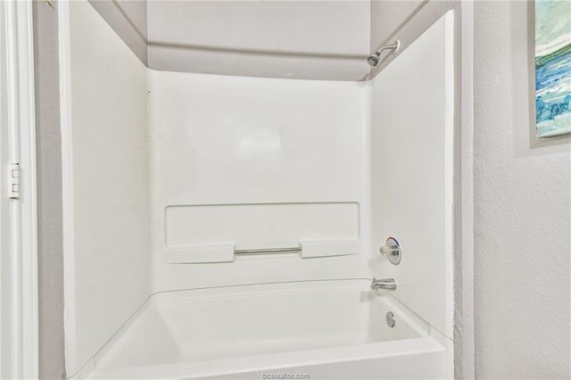 529 Southwest Parkway 203, College Station, TX 77840