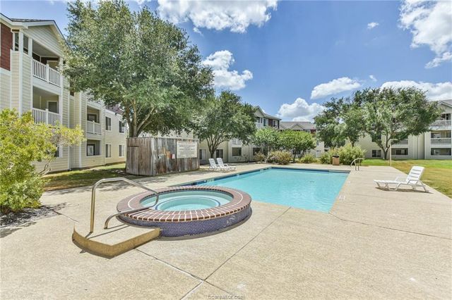 529 Southwest Parkway 203, College Station, TX 77840