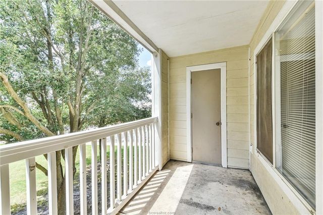 529 Southwest Parkway 203, College Station, TX 77840