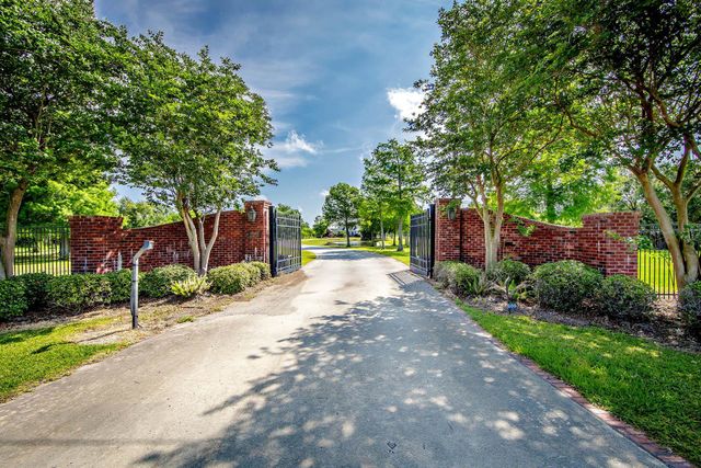 17609 La Hwy 3235, Galliano, LA 70354