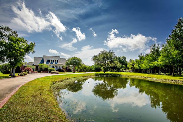 17609 La Hwy 3235, Galliano, LA 70354