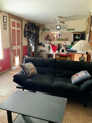 215 Mcneir Street, Anahuac, TX 77514