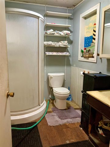 215 Mcneir Street, Anahuac, TX 77514