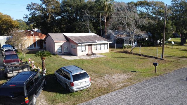 215 Mcneir Street, Anahuac, TX 77514