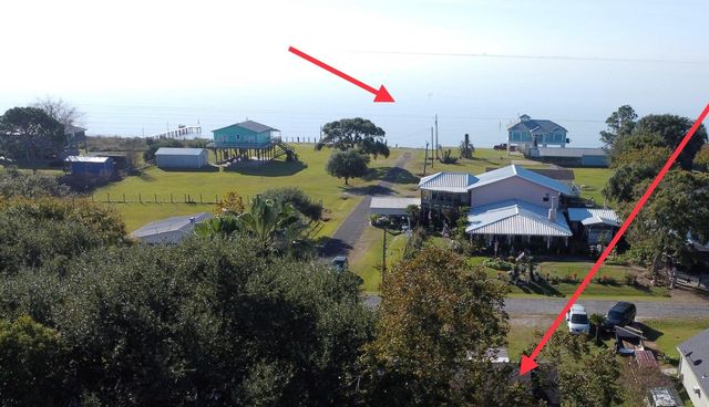 215 Mcneir Street, Anahuac, TX 77514