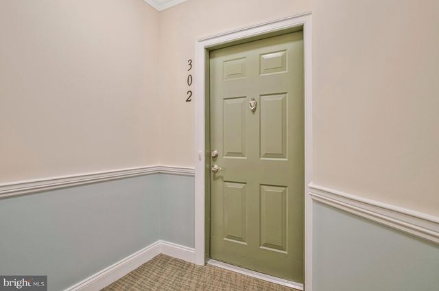 7315 BROOKVIEW RD #302, Elkridge, MD 21075