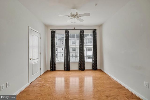 7315 BROOKVIEW RD #302, Elkridge, MD 21075