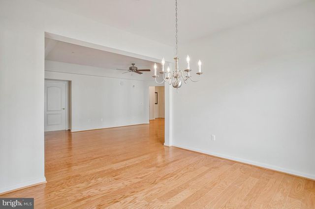 7315 BROOKVIEW RD #302, Elkridge, MD 21075