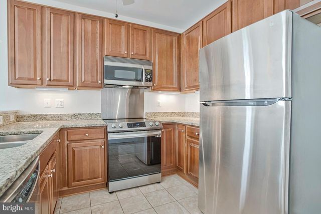 7315 BROOKVIEW RD #302, Elkridge, MD 21075
