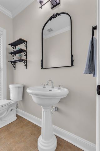 6421 Yeatman Ln, Columbia, TN 38401