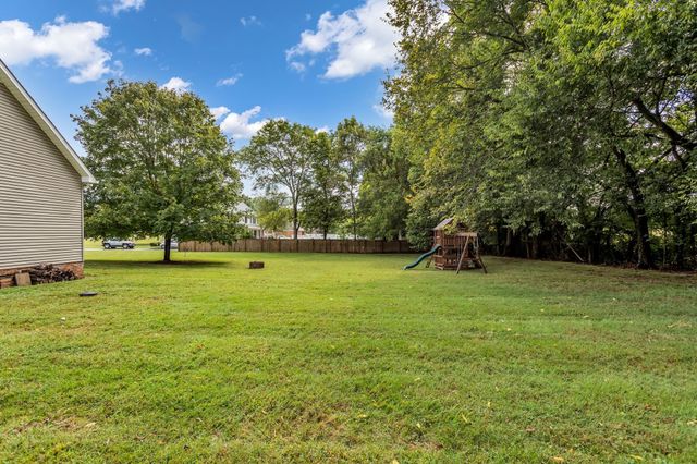 6421 Yeatman Ln, Columbia, TN 38401