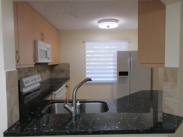 9180 NW 40th Street 9180, Coral Springs, FL 33065