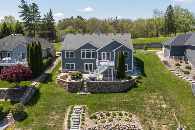 115 Lane 271, Hamilton, IN 46742