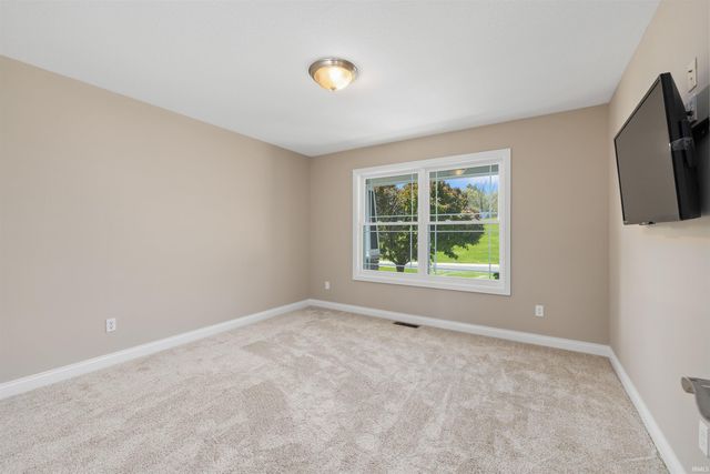 115 Lane 271, Hamilton, IN 46742