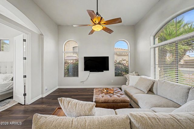 1694 E CAMPBELL Avenue, Gilbert, AZ 85234