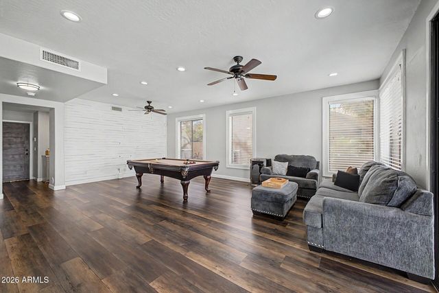 1694 E CAMPBELL Avenue, Gilbert, AZ 85234