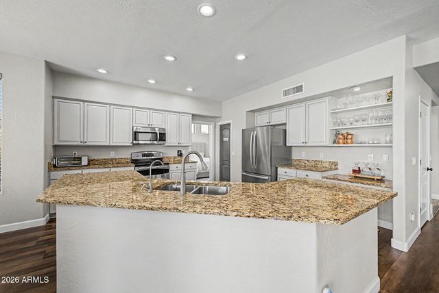 1694 E CAMPBELL Avenue, Gilbert, AZ 85234