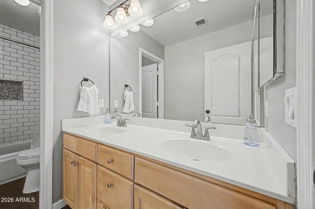 1694 E CAMPBELL Avenue, Gilbert, AZ 85234