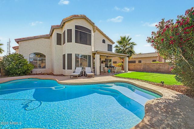 1694 E CAMPBELL Avenue, Gilbert, AZ 85234