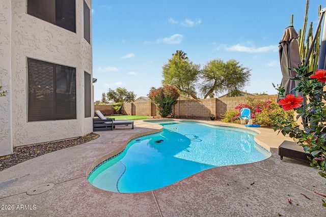 1694 E CAMPBELL Avenue, Gilbert, AZ 85234