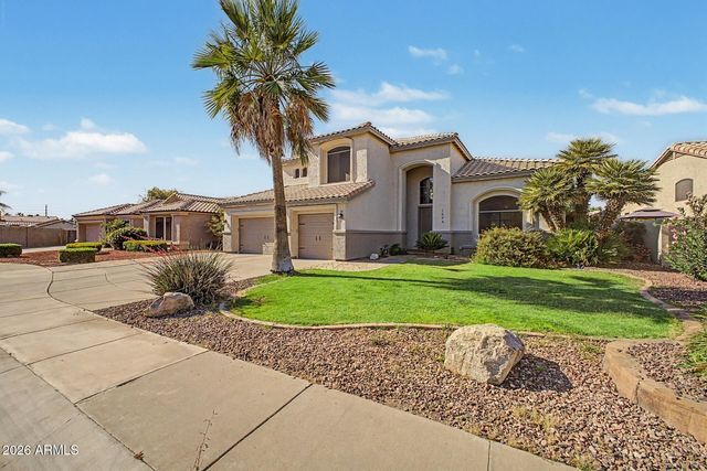 1694 E CAMPBELL Avenue, Gilbert, AZ 85234