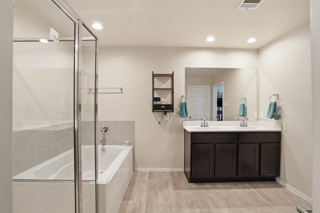 11016 33rd Avenue N, Texas City, TX 77591