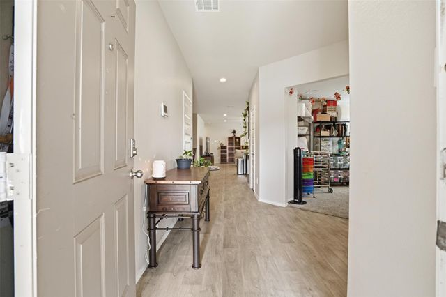 11016 33rd Avenue N, Texas City, TX 77591