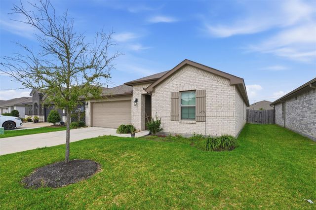 11016 33rd Avenue N, Texas City, TX 77591