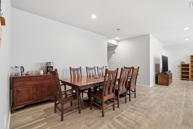 11016 33rd Avenue N, Texas City, TX 77591