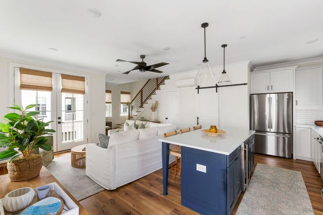 18 Iron Forge Alley, Charleston, SC 29403