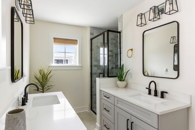 18 Iron Forge Alley, Charleston, SC 29403