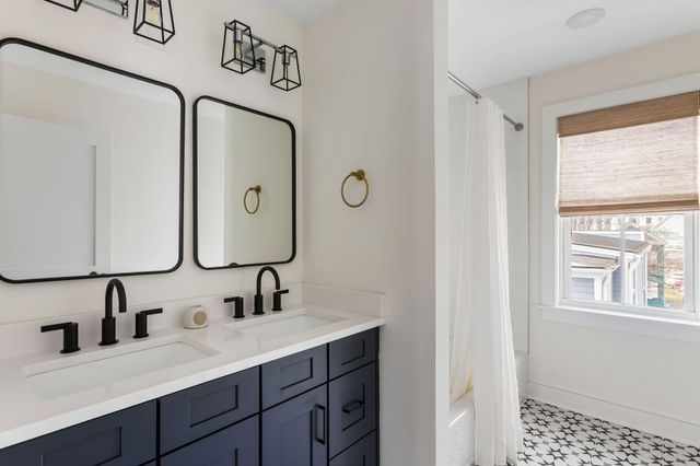 18 Iron Forge Alley, Charleston, SC 29403