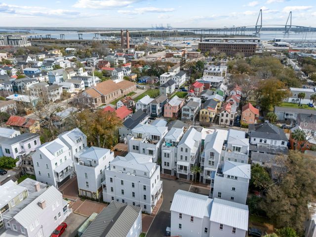 18 Iron Forge Alley, Charleston, SC 29403