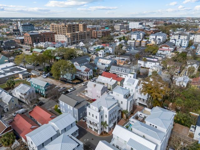 18 Iron Forge Alley, Charleston, SC 29403