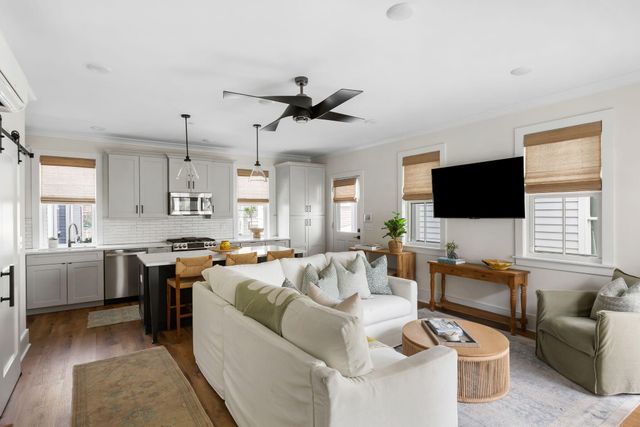 18 Iron Forge Alley, Charleston, SC 29403