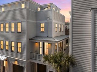 18 Iron Forge Alley, Charleston, SC 29403