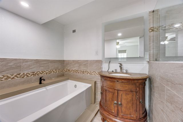 17 Macarthur Drive, Denison, TX 75020