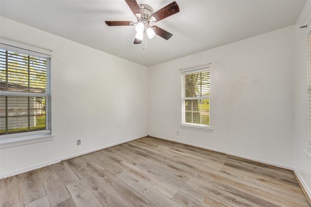 17 Macarthur Drive, Denison, TX 75020