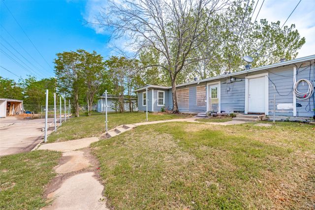 17 Macarthur Drive, Denison, TX 75020
