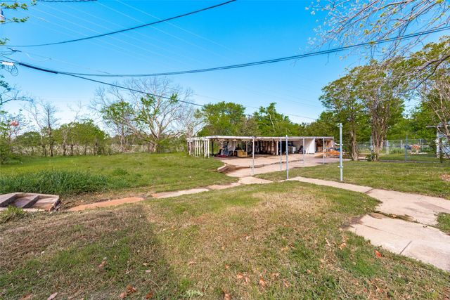 17 Macarthur Drive, Denison, TX 75020
