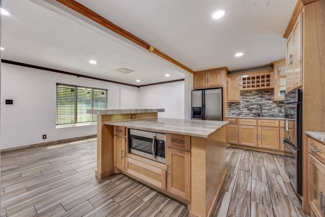 17 Macarthur Drive, Denison, TX 75020