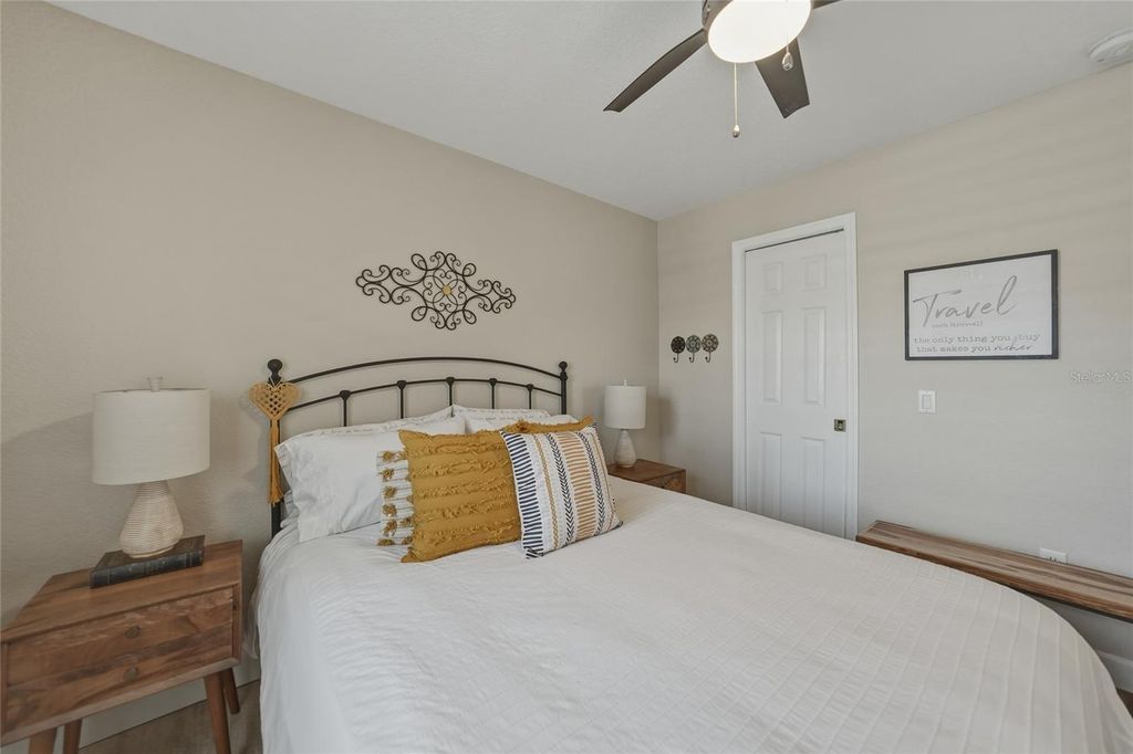 Image 40 of property listing at 803 LUCIA DRIVE, Punta Gorda, FL 33950