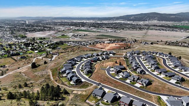 256 S Legacy Ridge Dr, Liberty Lake, WA 99019