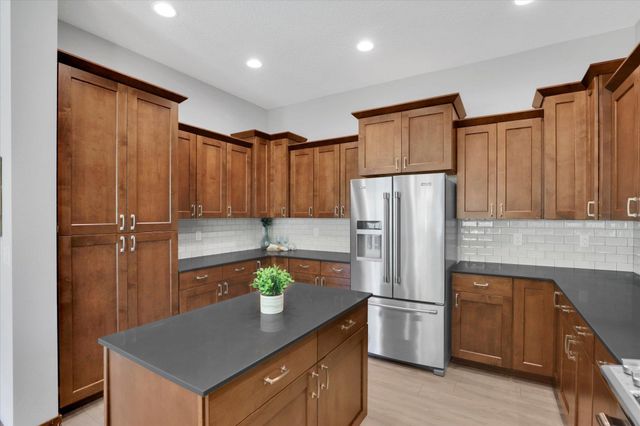 256 S Legacy Ridge Dr, Liberty Lake, WA 99019
