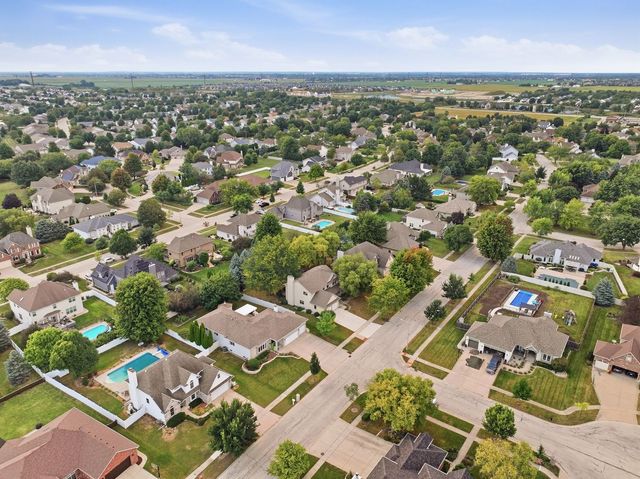 505 Buckingham Place, Shorewood, IL 60404