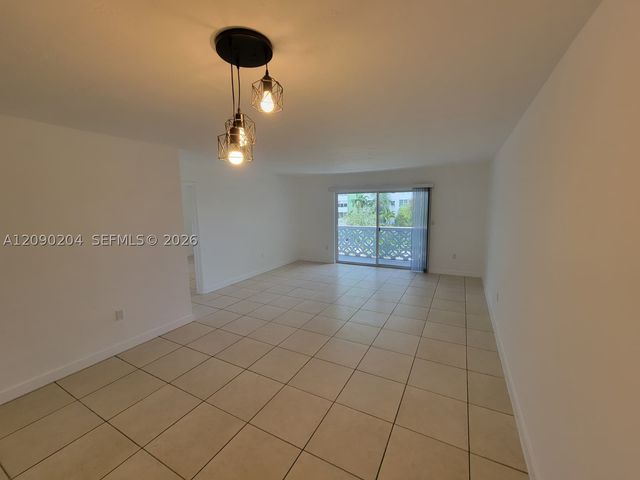 2005 Sans Souci Blvd 305, North Miami, FL 33181